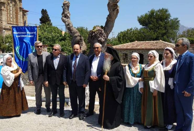 Ο Υφυπουργός στον Πρωθυπουργό Χρήστος Τριαντόπουλος στις εορταστικές εκδηλώσεις για την επέτειο της Σαμιακής Επανάστασης